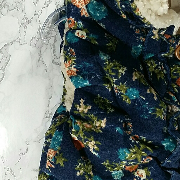 Warm sleeveless jacket. Kids - Picture 3 of 6